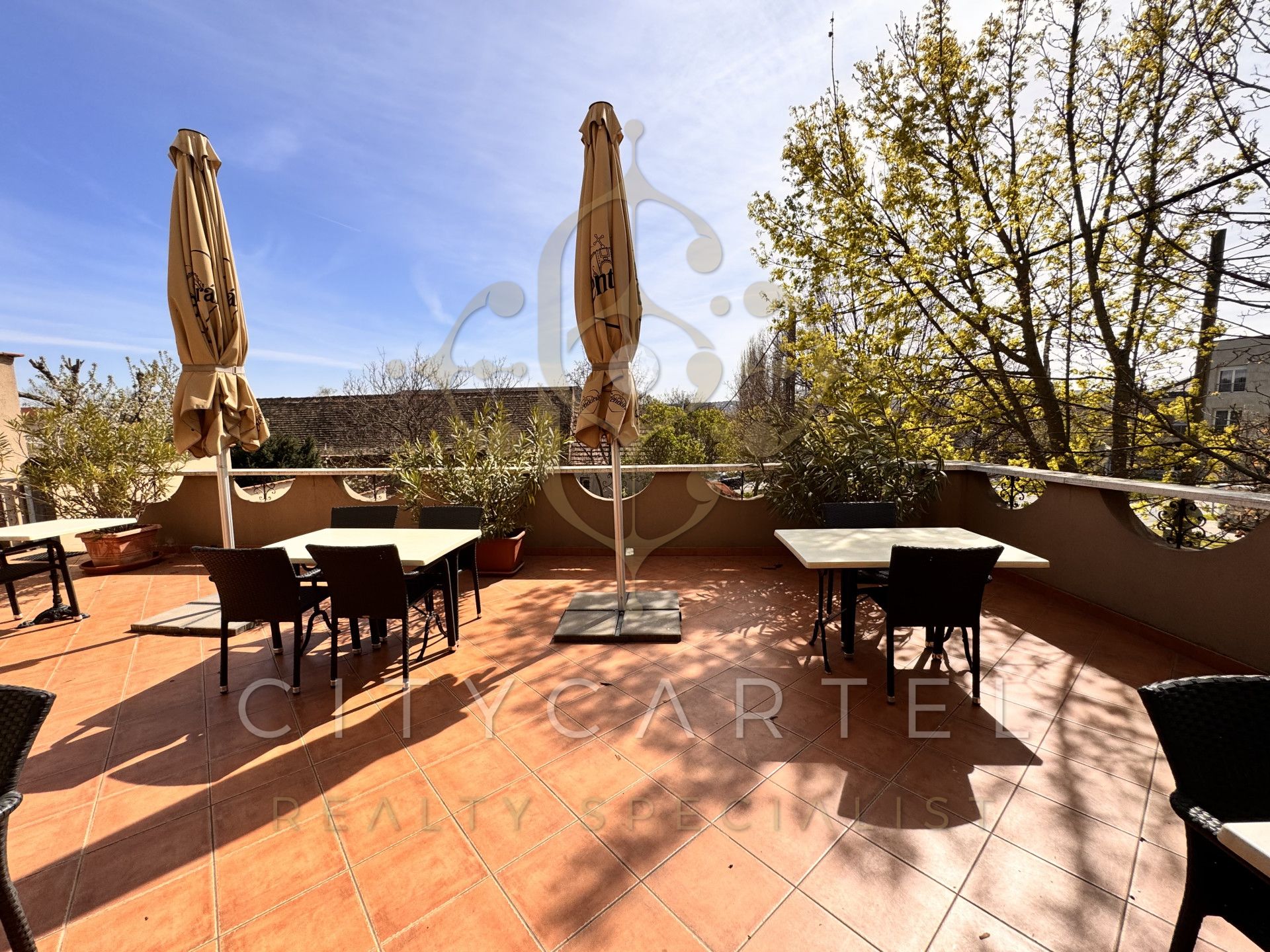 A fájl már létezik a célhelyen: import/kepek/vizjeles_5708252.jpg
For sale Office building Budaörs  947 m<sup>2</sup> 799 millió Ft