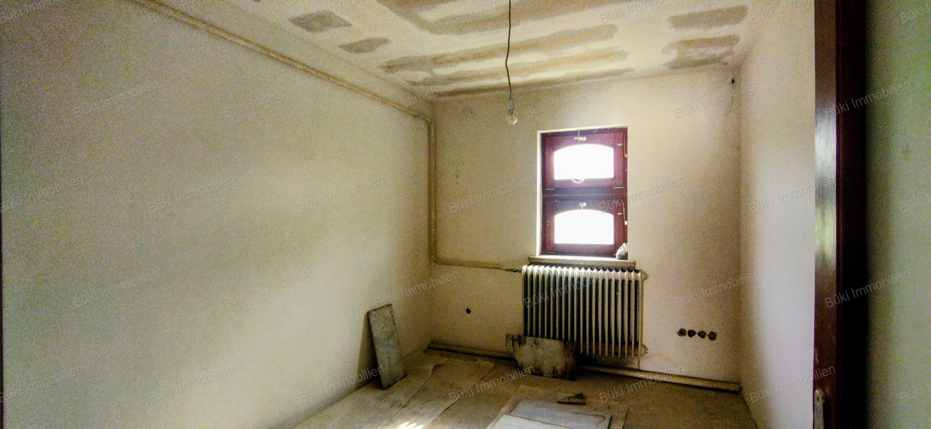 A fájl már létezik a célhelyen: import/kepek/vizjeles_5711319.jpg
For sale house Békés  350 m<sup>2</sup> 38.8 millió Ft