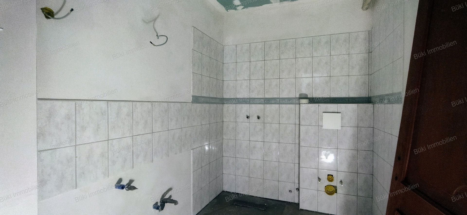 A fájl már létezik a célhelyen: import/kepek/vizjeles_5711320.jpg
For sale house Békés  350 m<sup>2</sup> 38.8 millió Ft