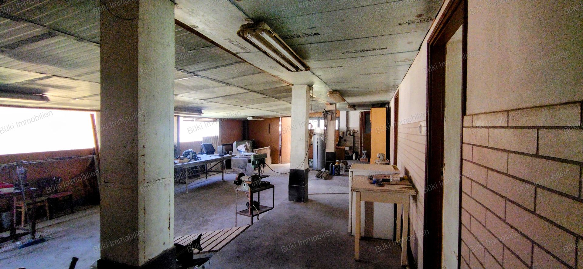A fájl már létezik a célhelyen: import/kepek/vizjeles_5711321.jpg
For sale house Békés  350 m<sup>2</sup> 38.8 millió Ft