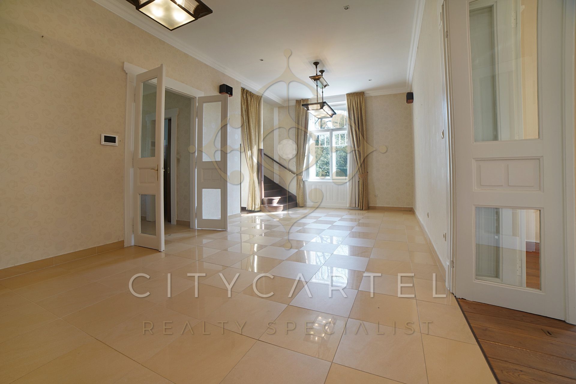 A fájl már létezik a célhelyen: import/kepek/vizjeles_5712865.jpg
Eladó Családi ház Budapest, XII. kerület  300 m<sup>2</sup> 7000 EUR