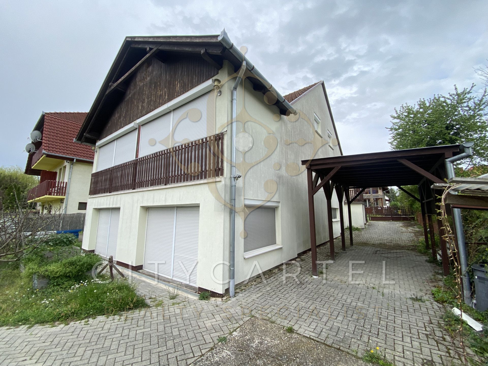A fájl már létezik a célhelyen: import/kepek/vizjeles_5716835.jpg
Eladó Családi ház Balatonfenyves  205 m<sup>2</sup> 77.3 millió Ft