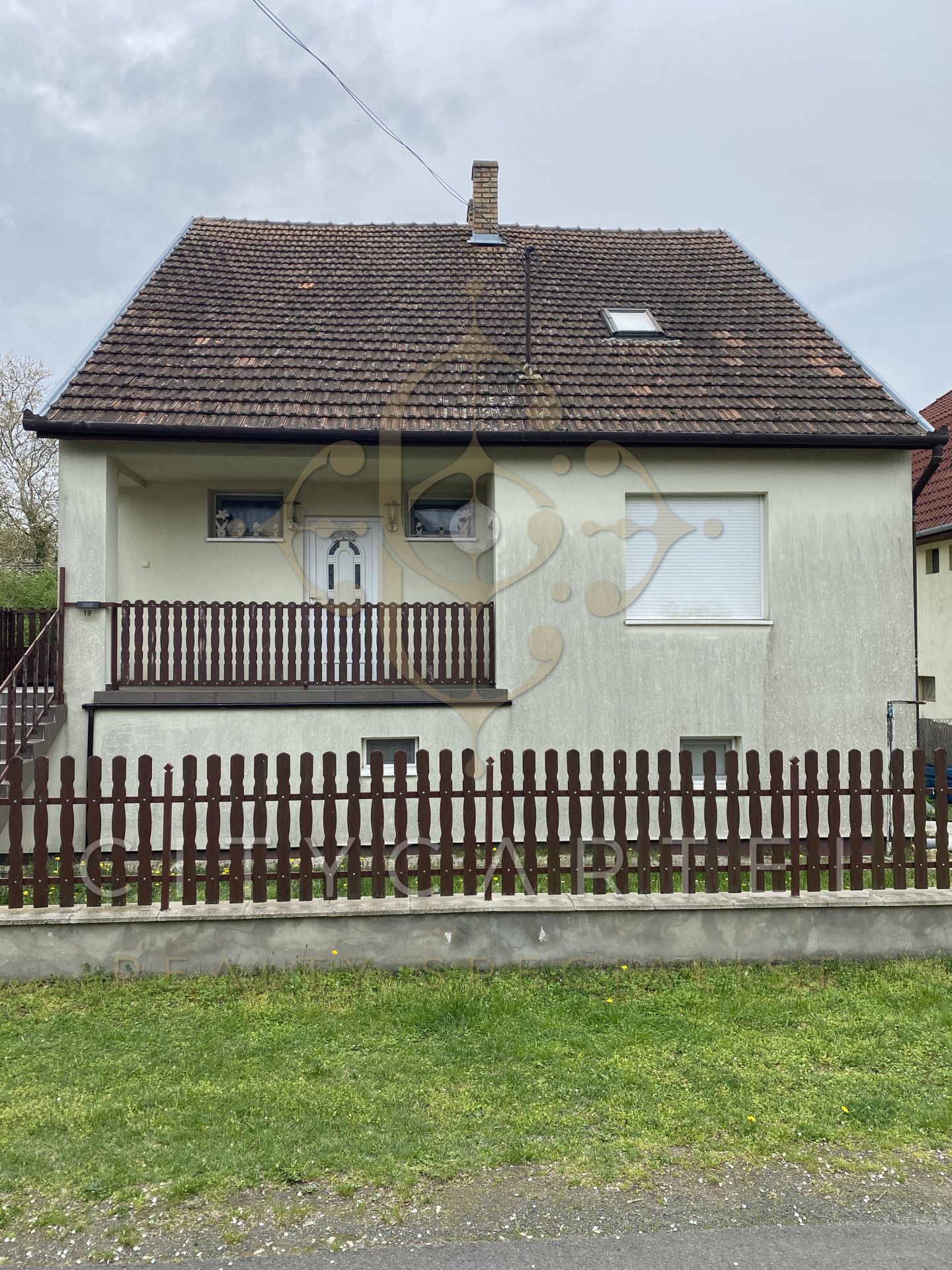 A fájl már létezik a célhelyen: import/kepek/vizjeles_5716839.jpg
Eladó Családi ház Balatonfenyves  205 m<sup>2</sup> 77.3 millió Ft