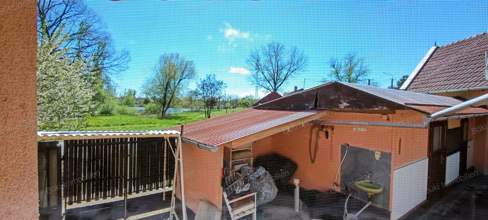 A fájl már létezik a célhelyen: import/kepek/vizjeles_5718553.jpg
For sale house Gyula  140 m<sup>2</sup> 66.5 millió Ft
