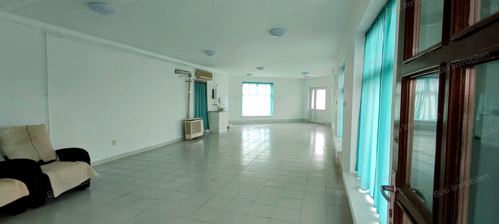 A fájl már létezik a célhelyen: import/kepek/vizjeles_5718579.jpg
For sale house Gyula  140 m<sup>2</sup> 66.5 millió Ft