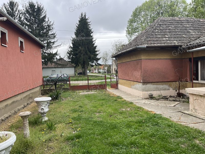 A fájl már létezik a célhelyen: import/kepek/vizjeles_5724537.jpg
Eladó Családi ház Böhönye  92 m<sup>2</sup> 19.99 millió Ft