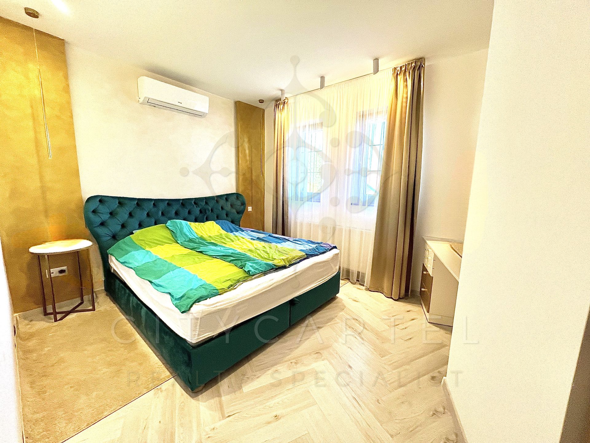 A fájl már létezik a célhelyen: import/kepek/vizjeles_5726023.jpg
For sale house Csomád  360 m<sup>2</sup> 319 millió Ft