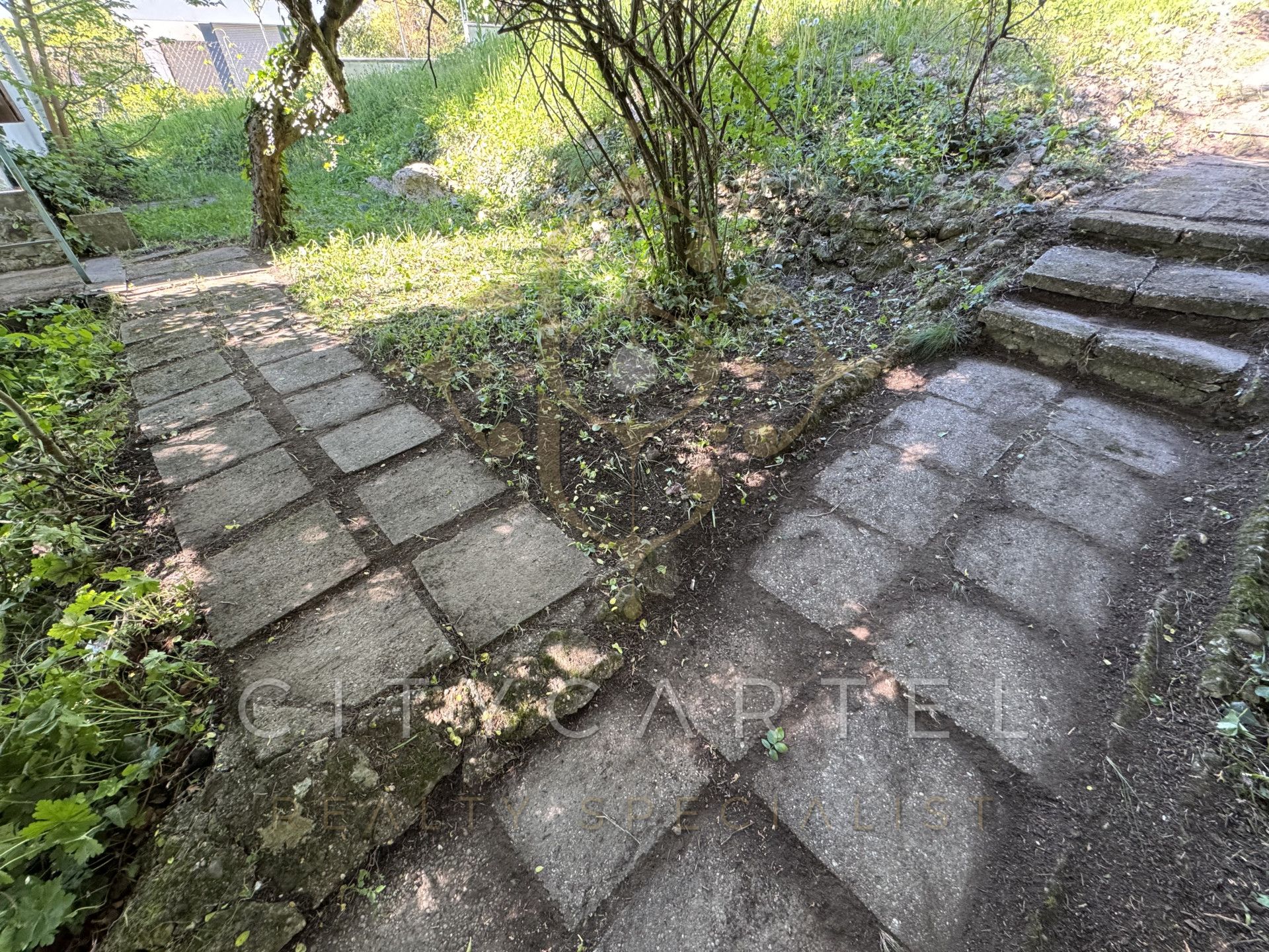 A fájl már létezik a célhelyen: import/kepek/vizjeles_5737620.jpg
Eladó Építési telek Szentendre  788 m<sup>2</sup> 43 millió Ft