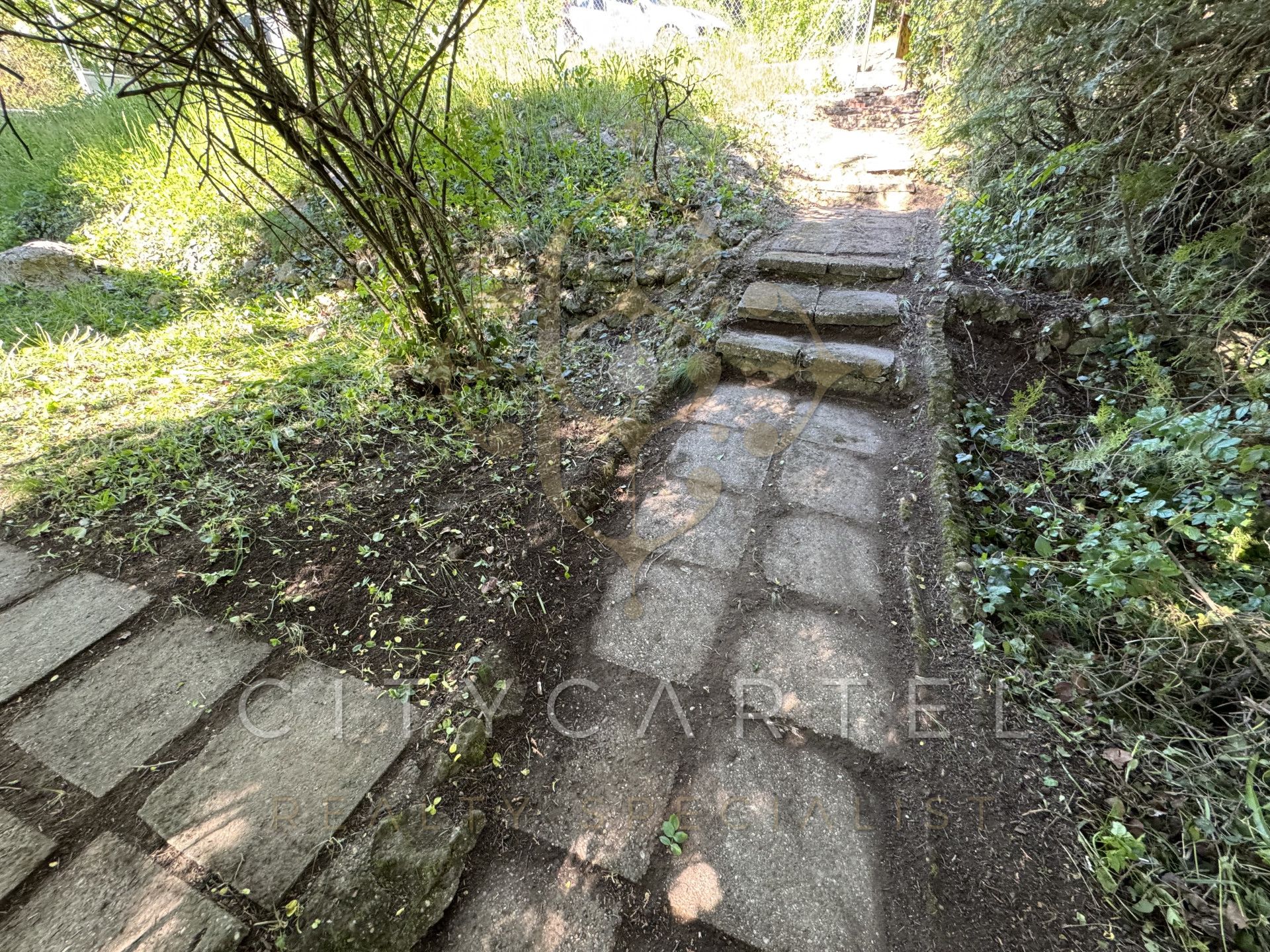 A fájl már létezik a célhelyen: import/kepek/vizjeles_5737627.jpg
Eladó Építési telek Szentendre  788 m<sup>2</sup> 43 millió Ft