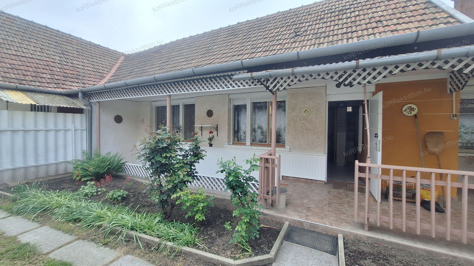 A fájl már létezik a célhelyen: import/kepek/vizjeles_5739416.jpg
Eladó Családi ház Jászberény  110 m<sup>2</sup> 36.99 millió Ft