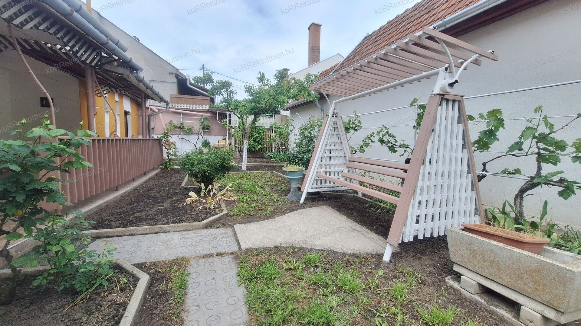 A fájl már létezik a célhelyen: import/kepek/vizjeles_5739417.jpg
Eladó Családi ház Jászberény  110 m<sup>2</sup> 36.99 millió Ft