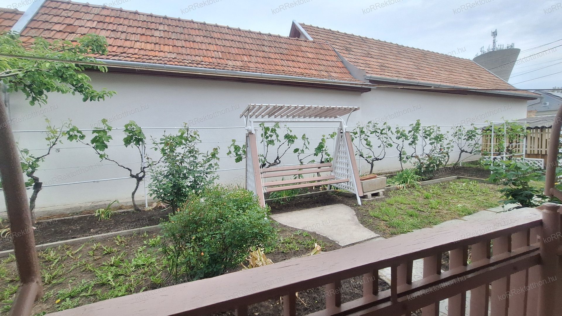 A fájl már létezik a célhelyen: import/kepek/vizjeles_5739420.jpg
Eladó Családi ház Jászberény  110 m<sup>2</sup> 36.99 millió Ft