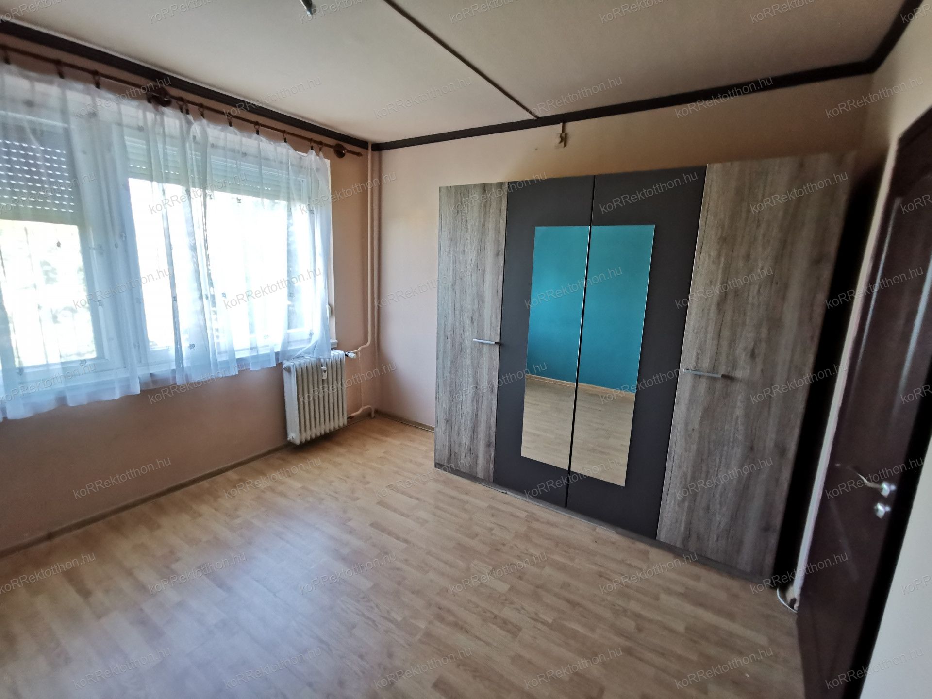 A fájl már létezik a célhelyen: import/kepek/vizjeles_5740746.jpg
Eladó Panellakás Jászberény  69 m<sup>2</sup> 37.9 millió Ft