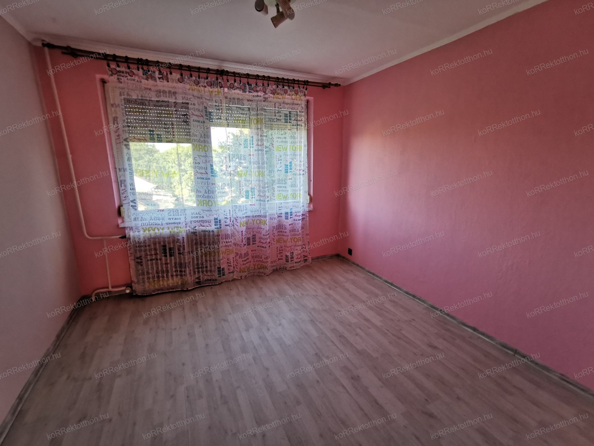 A fájl már létezik a célhelyen: import/kepek/vizjeles_5740748.jpg
Eladó Panellakás Jászberény  69 m<sup>2</sup> 37.9 millió Ft