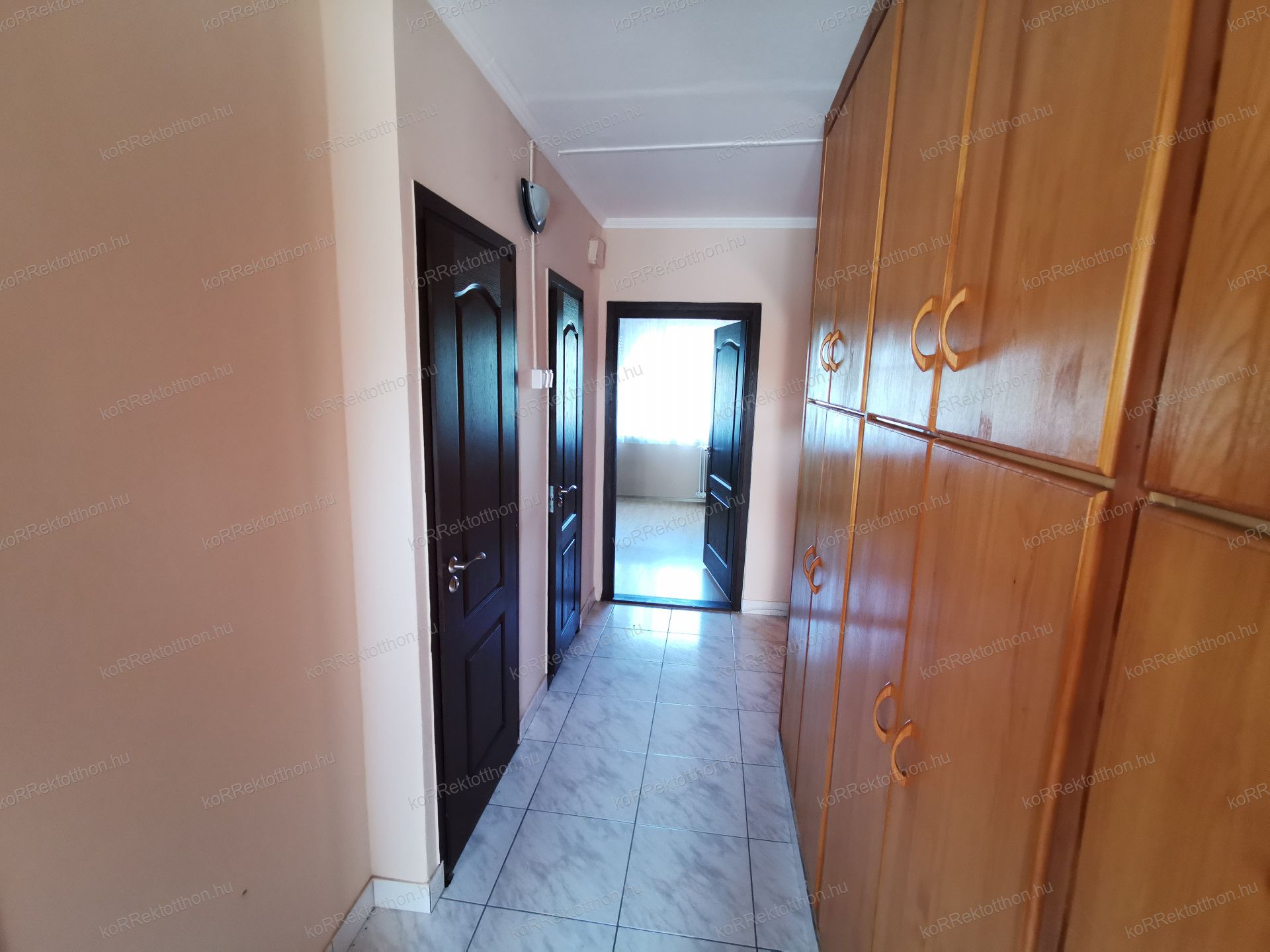 A fájl már létezik a célhelyen: import/kepek/vizjeles_5740761.jpg
Eladó Panellakás Jászberény  69 m<sup>2</sup> 37.9 millió Ft