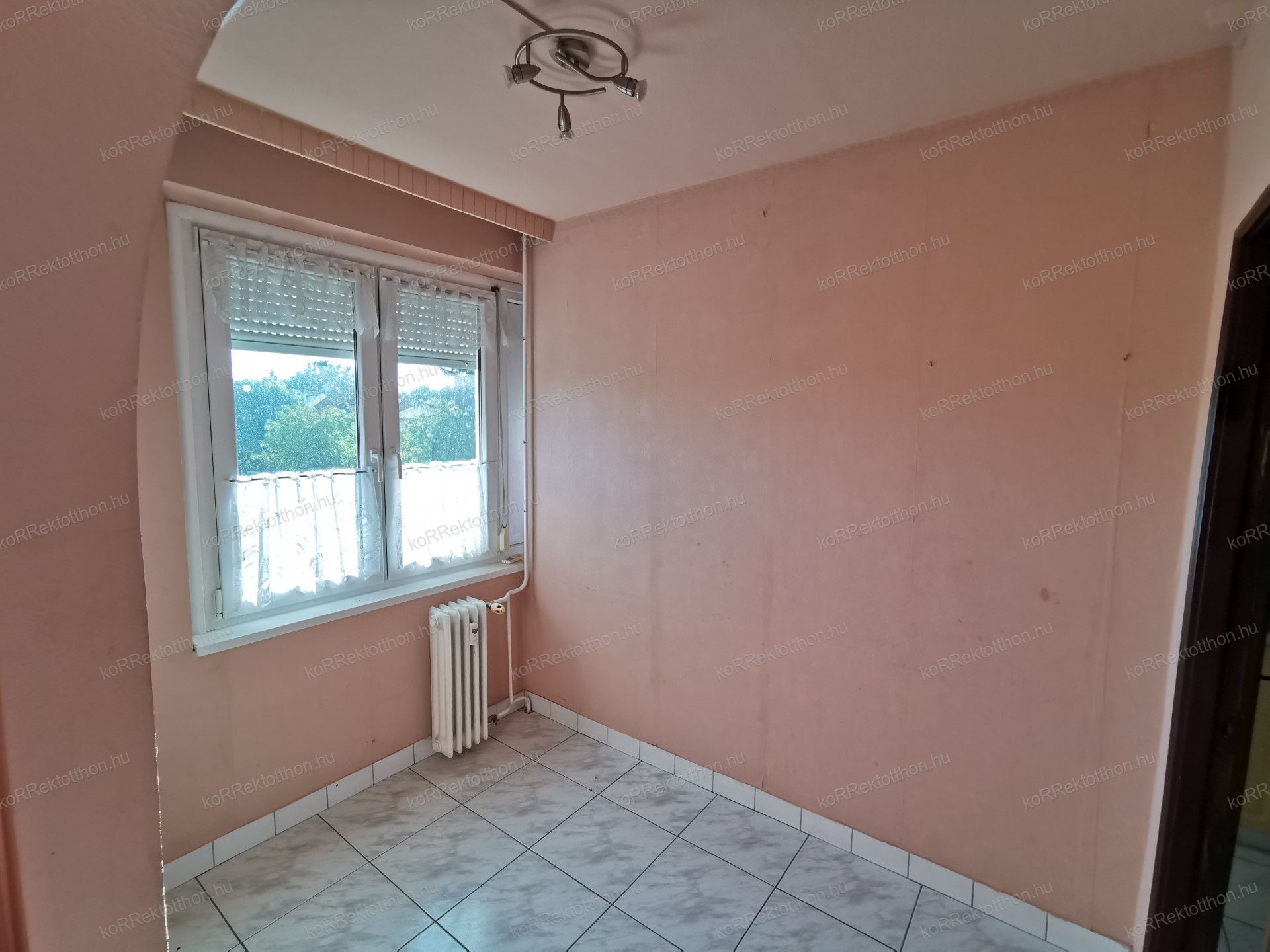 A fájl már létezik a célhelyen: import/kepek/vizjeles_5740764.jpg
Eladó Panellakás Jászberény  69 m<sup>2</sup> 37.9 millió Ft
