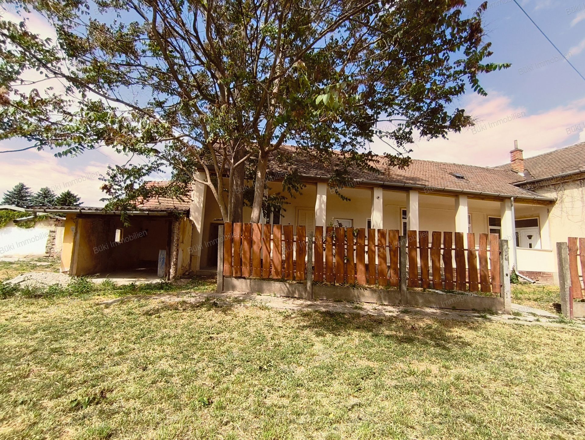 A fájl már létezik a célhelyen: import/kepek/vizjeles_5752642.jpg
For sale house Mezőberény  158 m<sup>2</sup> 29.7 millió Ft