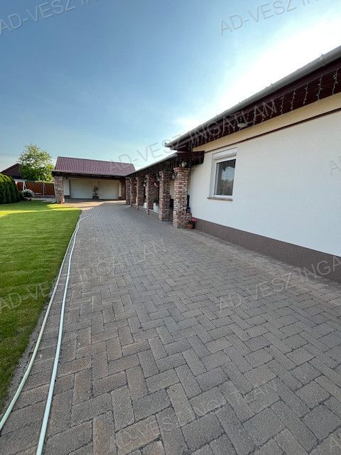 A fájl már létezik a célhelyen: import/kepek/vizjeles_5760157.jpg
Eladó Családi ház Újhartyán  122 m<sup>2</sup> 124.9 millió Ft