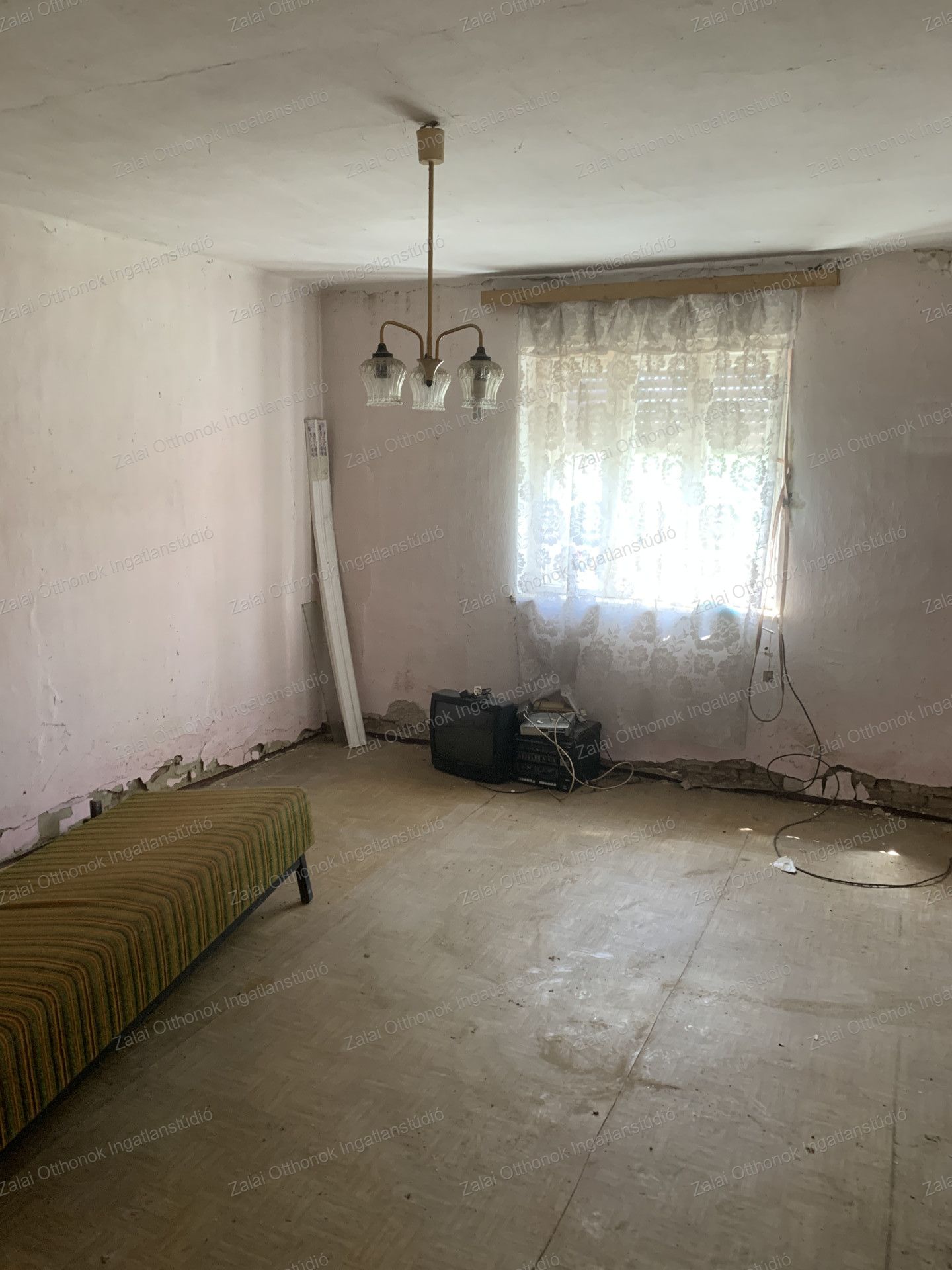 A fájl már létezik a célhelyen: import/kepek/vizjeles_5767433.jpg
For sale house Zalakomár  76 m<sup>2</sup> 8.9 millió Ft