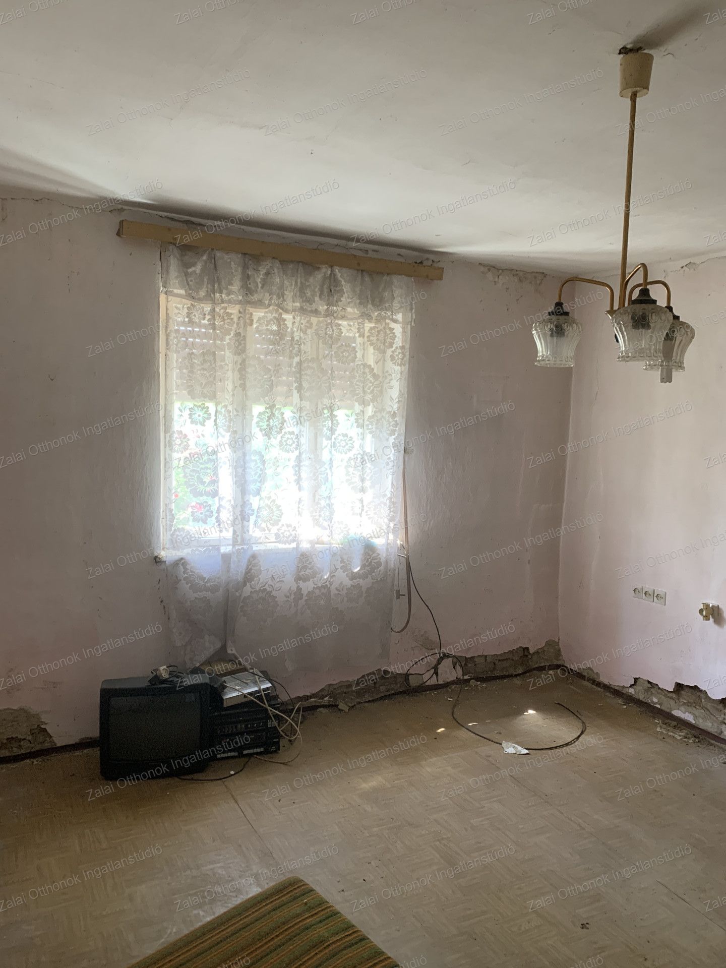 A fájl már létezik a célhelyen: import/kepek/vizjeles_5767434.jpg
For sale house Zalakomár  76 m<sup>2</sup> 8.9 millió Ft