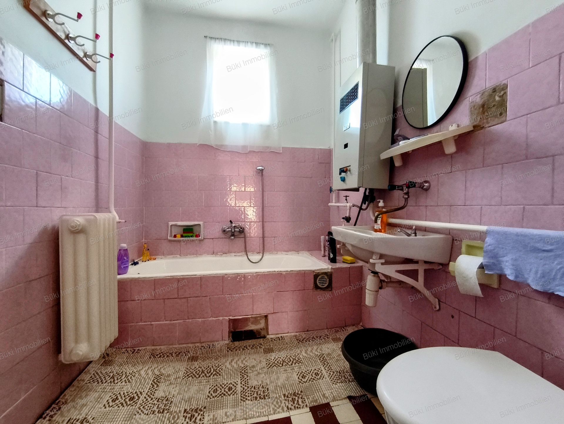 A fájl már létezik a célhelyen: import/kepek/vizjeles_5775548.jpg
For sale house Sarkad  100 m<sup>2</sup> 13.99 millió Ft