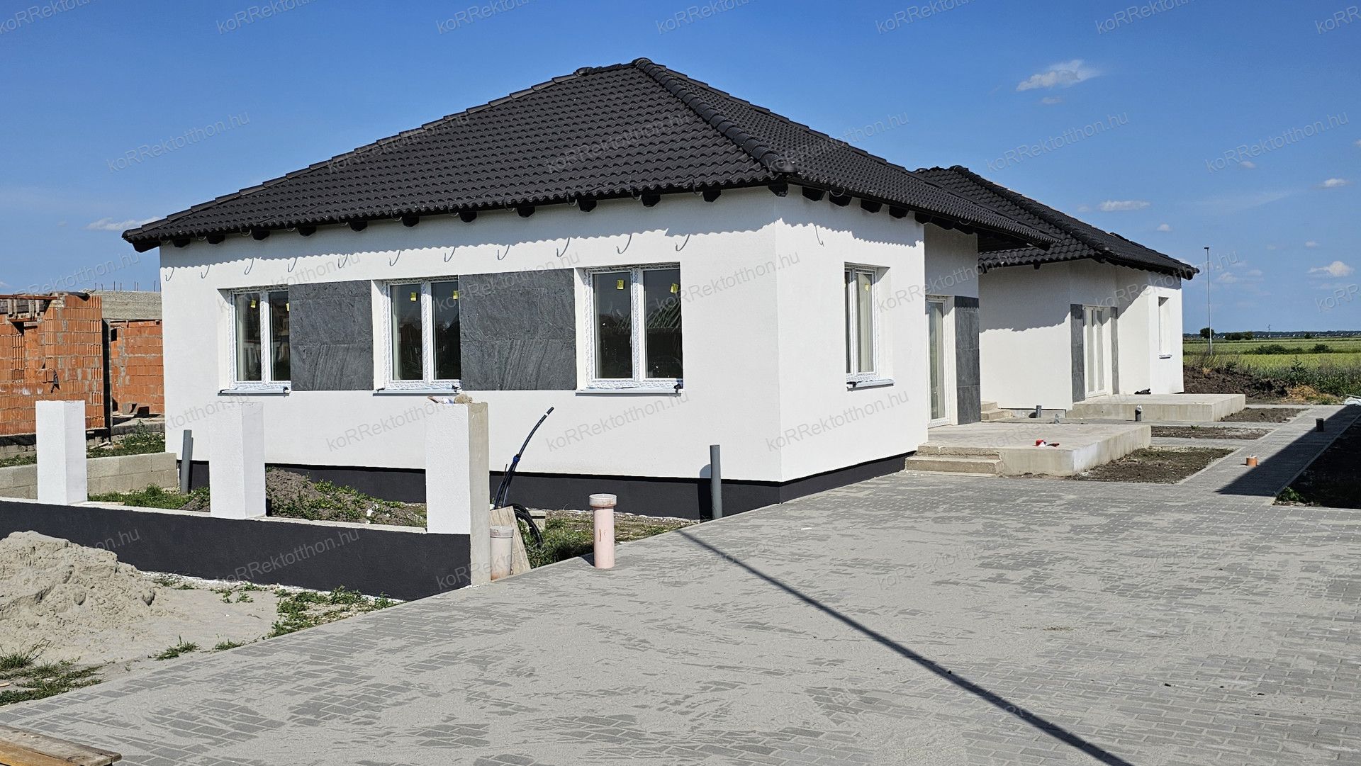 A fájl már létezik a célhelyen: import/kepek/vizjeles_5781916.jpg
Eladó Ikerház Jászberény  86 m<sup>2</sup> 82 millió Ft