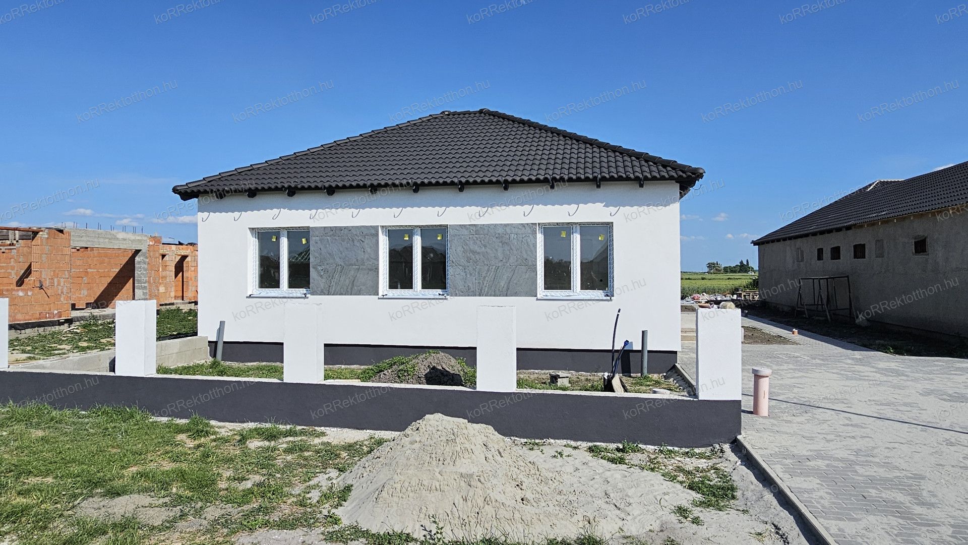 A fájl már létezik a célhelyen: import/kepek/vizjeles_5781920.jpg
Eladó Ikerház Jászberény  86 m<sup>2</sup> 82 millió Ft