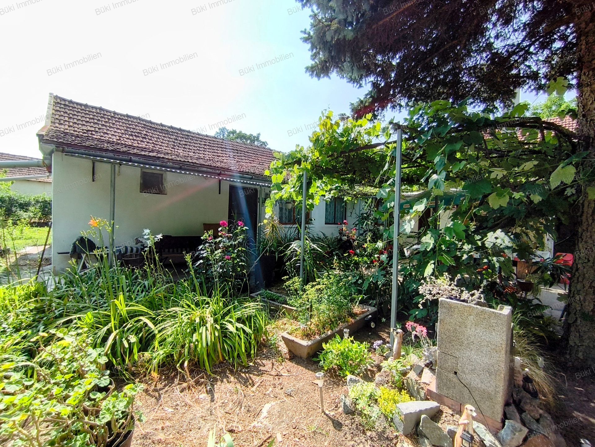A fájl már létezik a célhelyen: import/kepek/vizjeles_5783391.jpg
For sale house Békéscsaba  130 m<sup>2</sup> 28.6 millió Ft