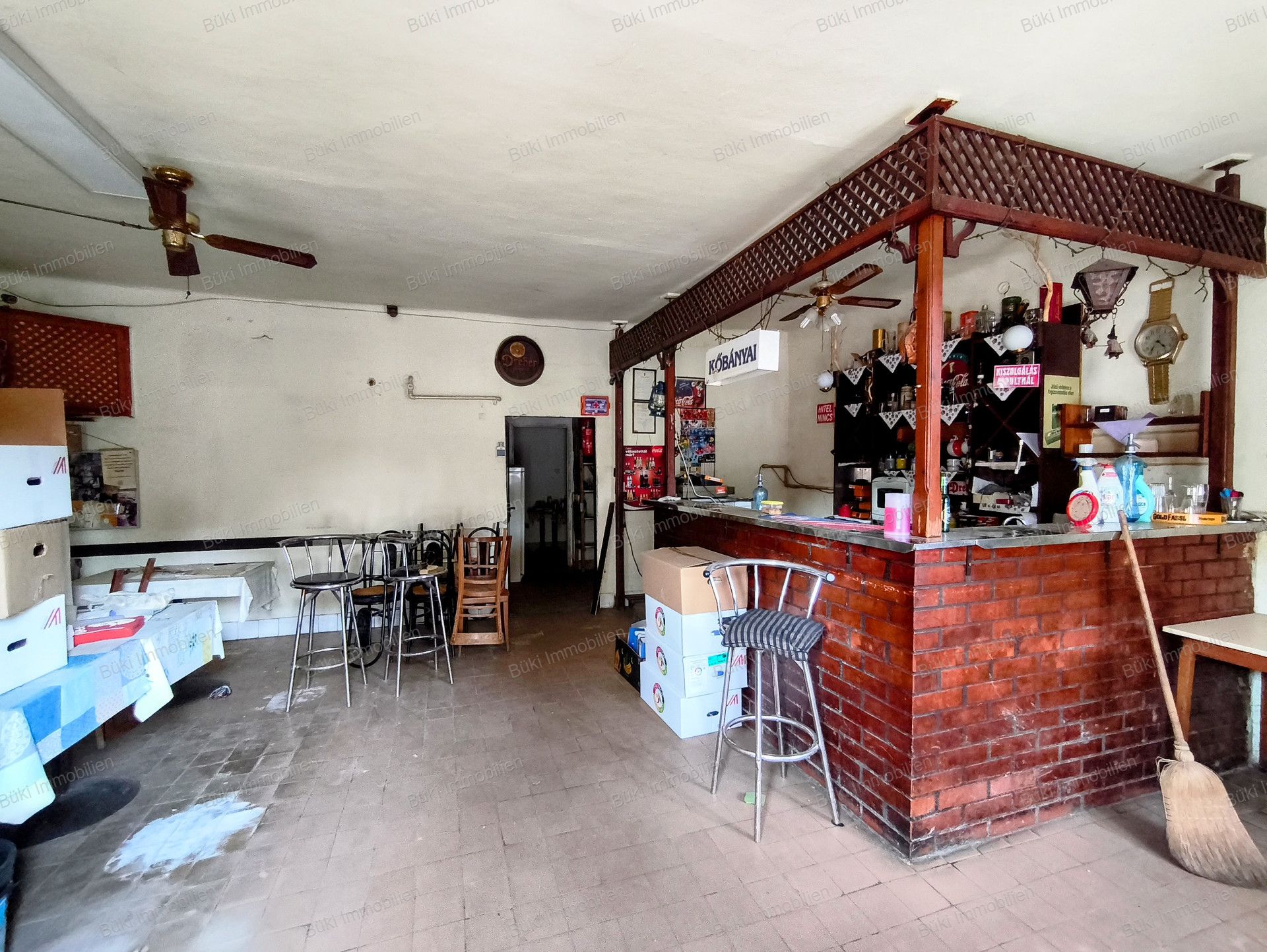 A fájl már létezik a célhelyen: import/kepek/vizjeles_5783398.jpg
For sale house Békéscsaba  130 m<sup>2</sup> 28.6 millió Ft