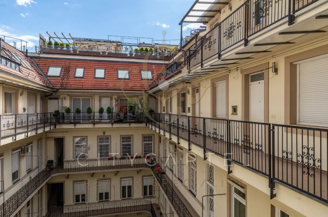 A fájl már létezik a célhelyen: import/kepek/vizjeles_5784589.jpg
Eladó Téglalakás Budapest, VI. kerület  34 m<sup>2</sup> 59.9 millió Ft