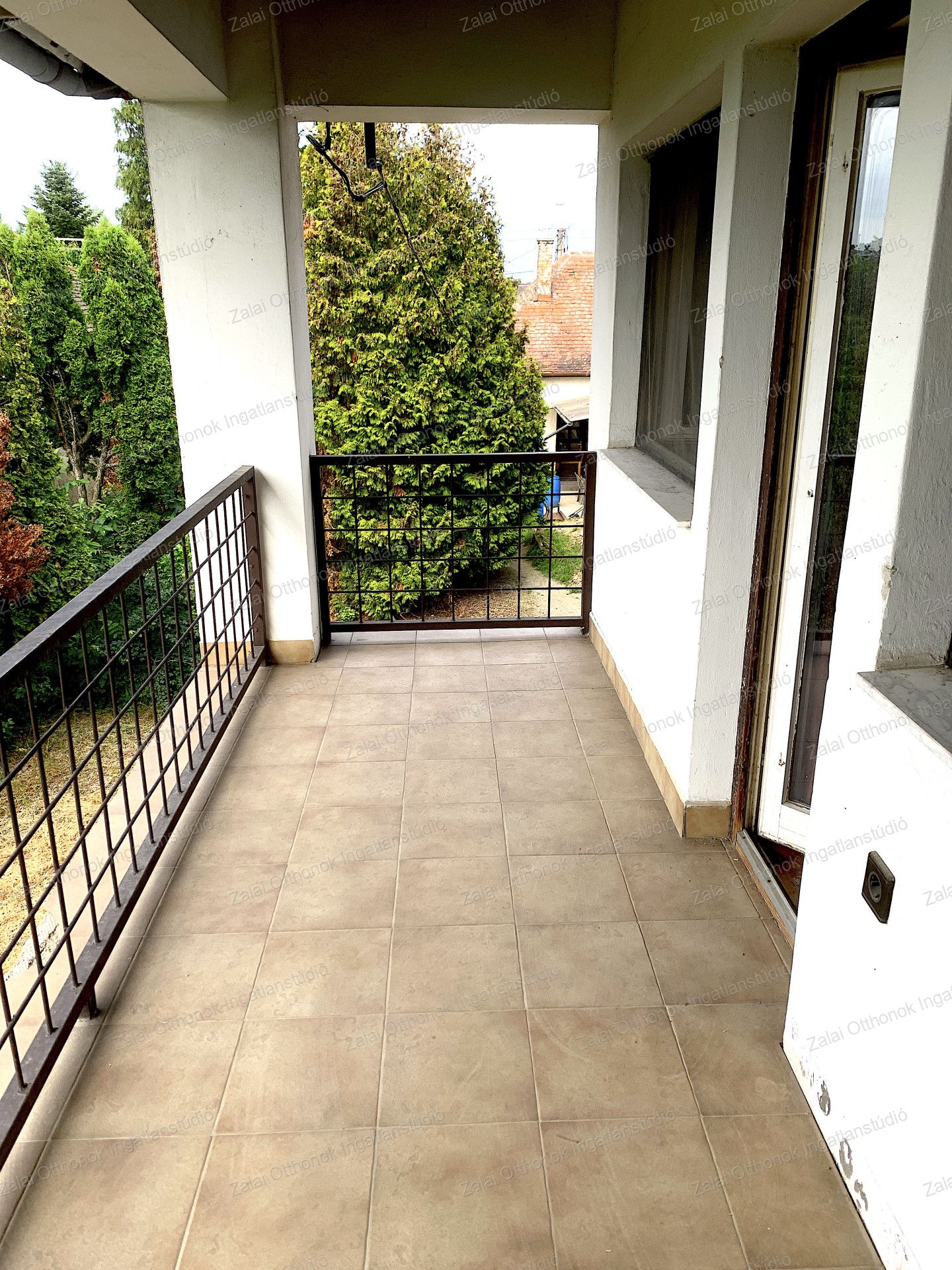A fájl már létezik a célhelyen: import/kepek/vizjeles_5786048.jpg
For sale house Keszthely  400 m<sup>2</sup> 109 millió Ft