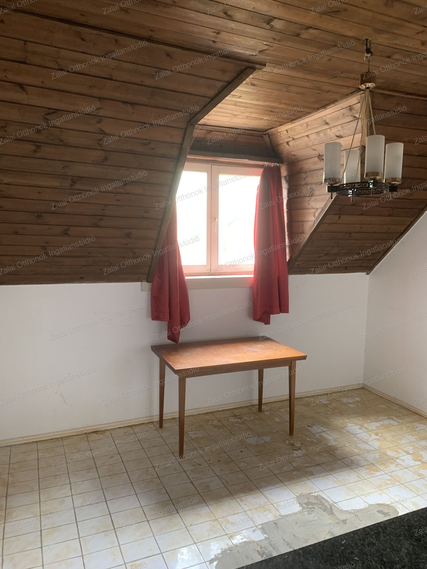 A fájl már létezik a célhelyen: import/kepek/vizjeles_5786054.jpg
For sale house Keszthely  400 m<sup>2</sup> 109 millió Ft