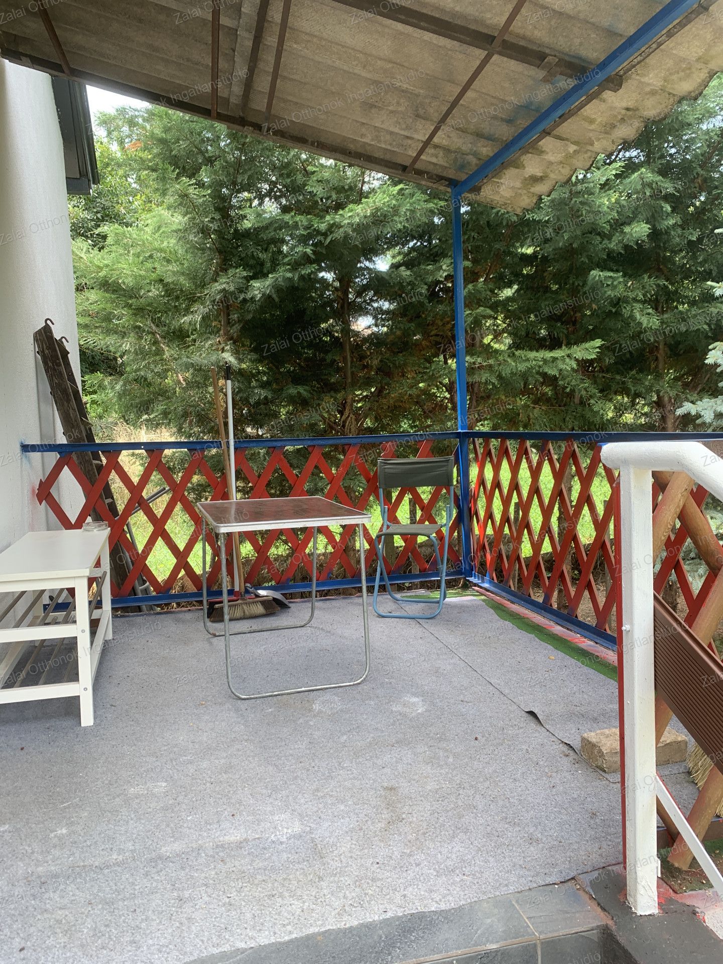 A fájl már létezik a célhelyen: import/kepek/vizjeles_5786378.jpg
For sale house Szőlősgyörök  115 m<sup>2</sup> 72.35 millió Ft