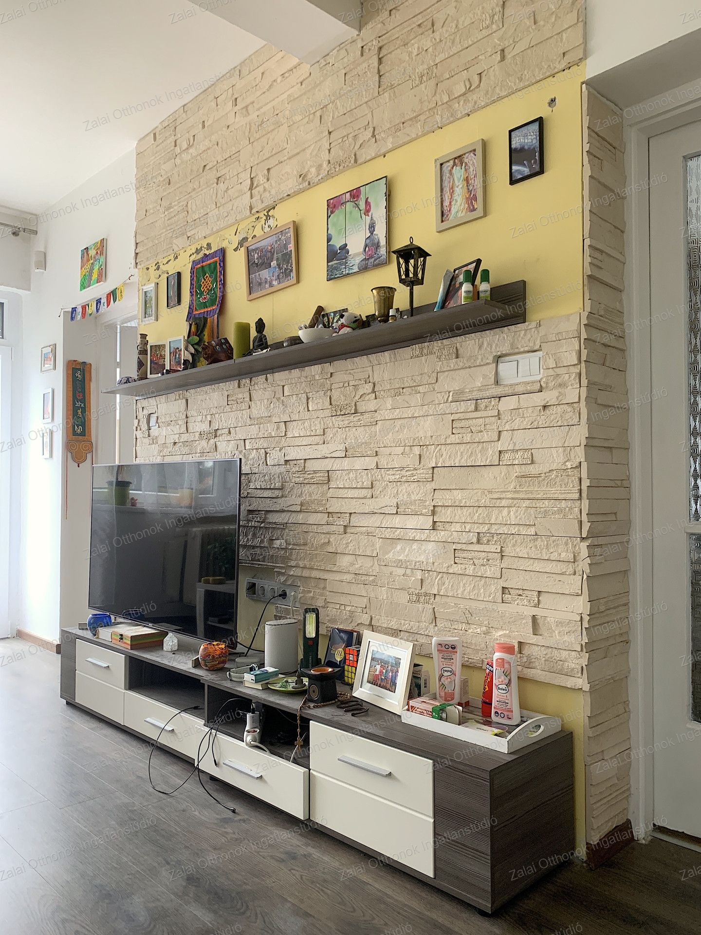 A fájl már létezik a célhelyen: import/kepek/vizjeles_5786382.jpg
For sale house Szőlősgyörök  115 m<sup>2</sup> 72.35 millió Ft