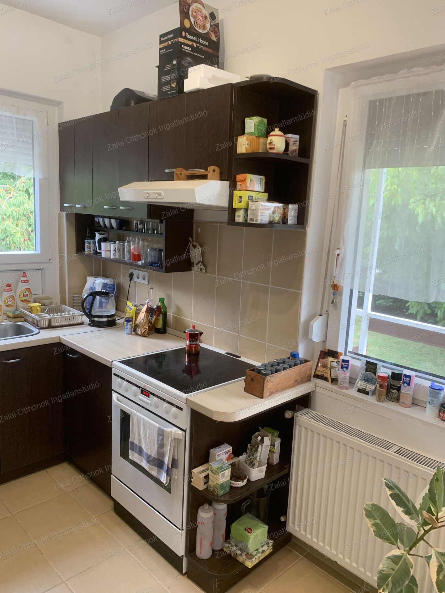 A fájl már létezik a célhelyen: import/kepek/vizjeles_5786386.jpg
For sale house Szőlősgyörök  115 m<sup>2</sup> 72.35 millió Ft