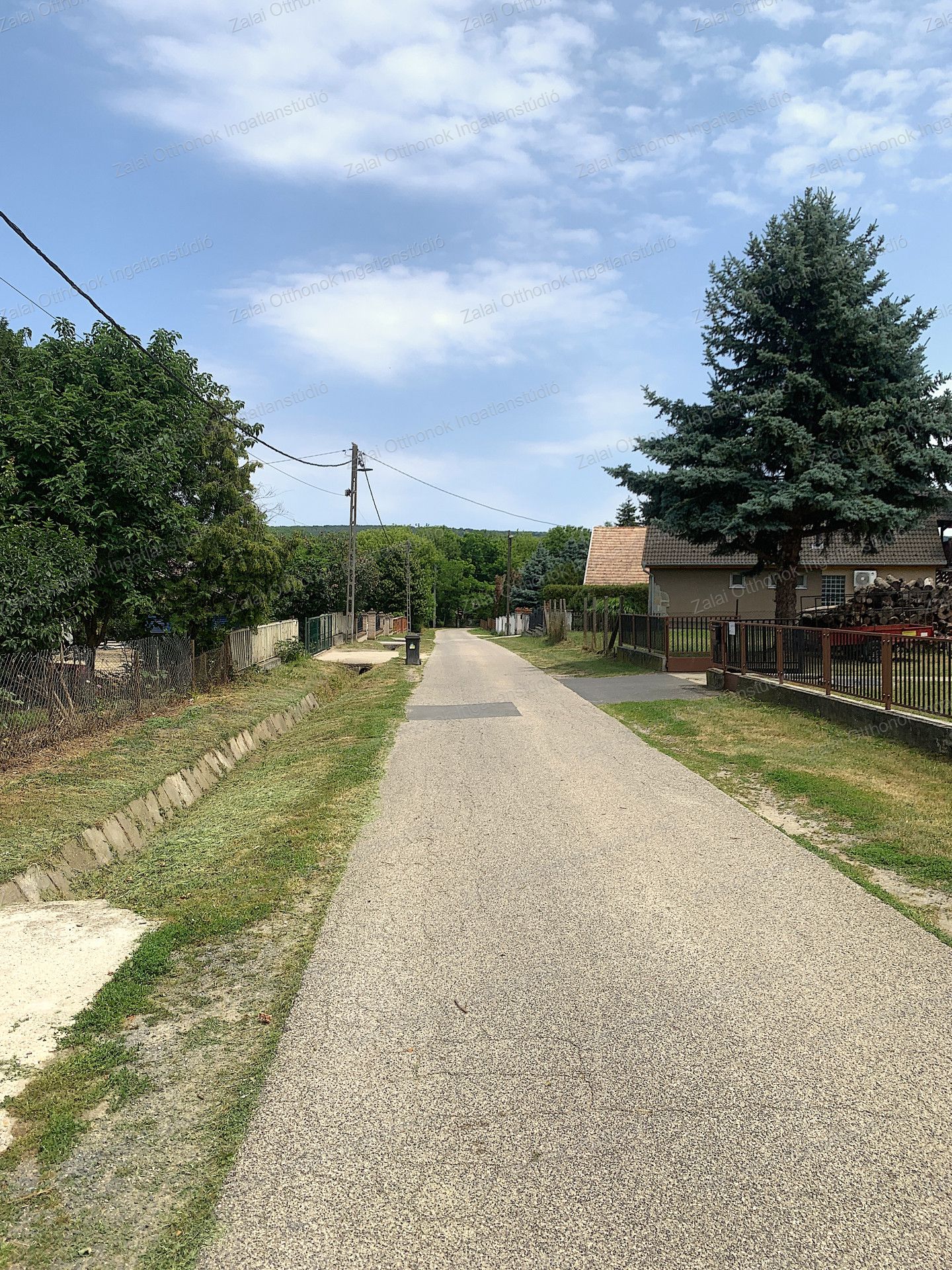 A fájl már létezik a célhelyen: import/kepek/vizjeles_5786404.jpg
For sale house Szőlősgyörök  115 m<sup>2</sup> 72.35 millió Ft