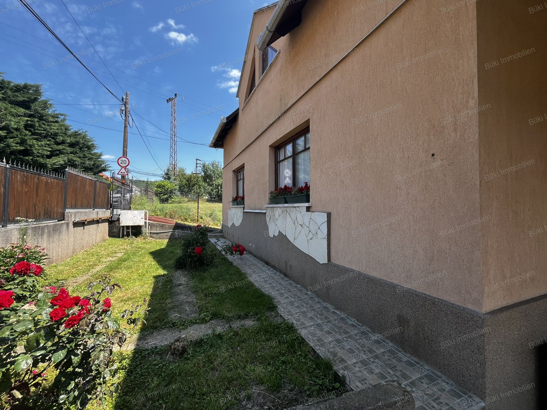 A fájl már létezik a célhelyen: import/kepek/vizjeles_5787119.jpg
For sale house Miskolc  167 m<sup>2</sup> 109 millió Ft