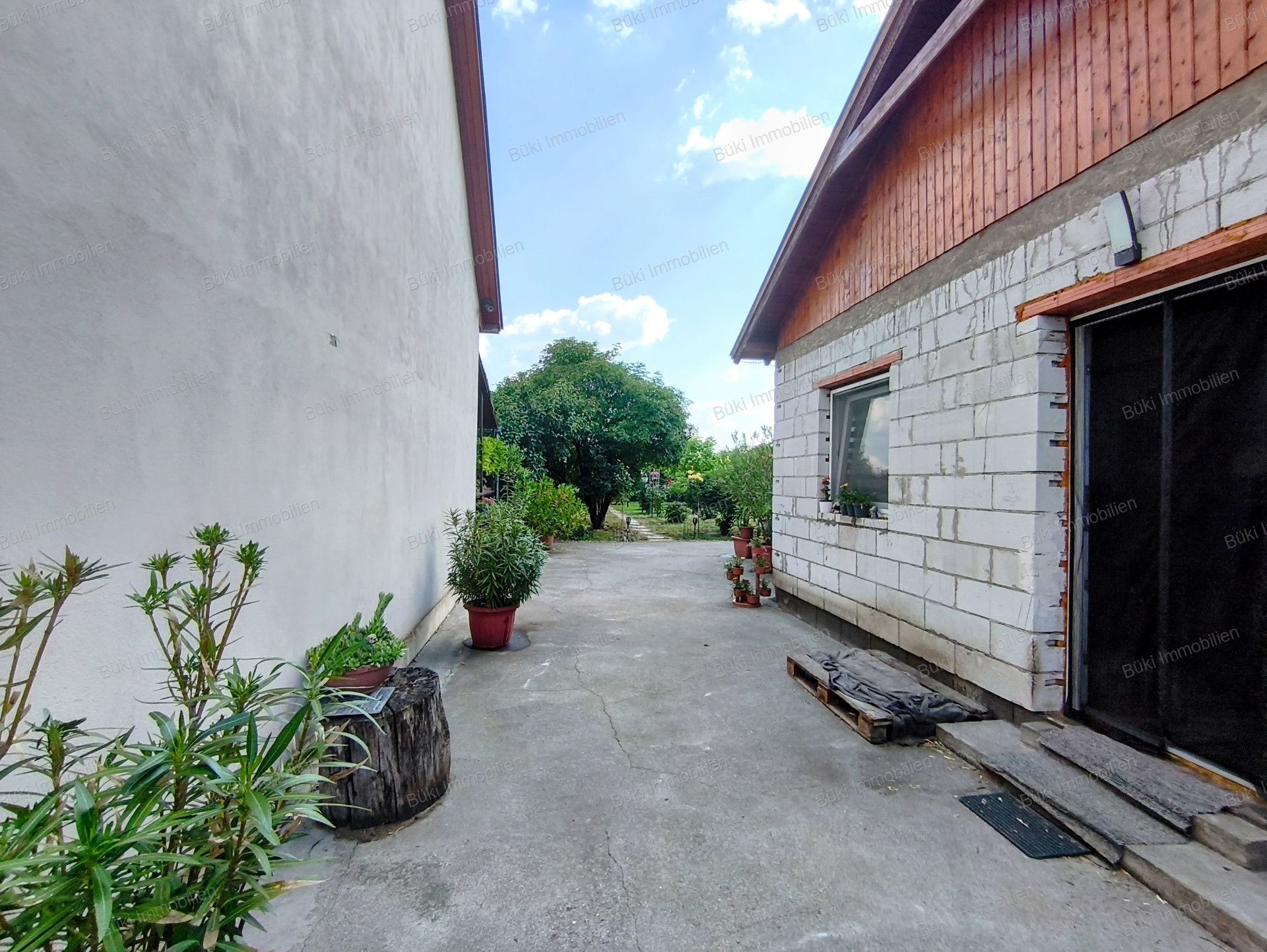 A fájl már létezik a célhelyen: import/kepek/vizjeles_5790112.jpg
For sale house Szeghalom  95 m<sup>2</sup> 49.9 millió Ft