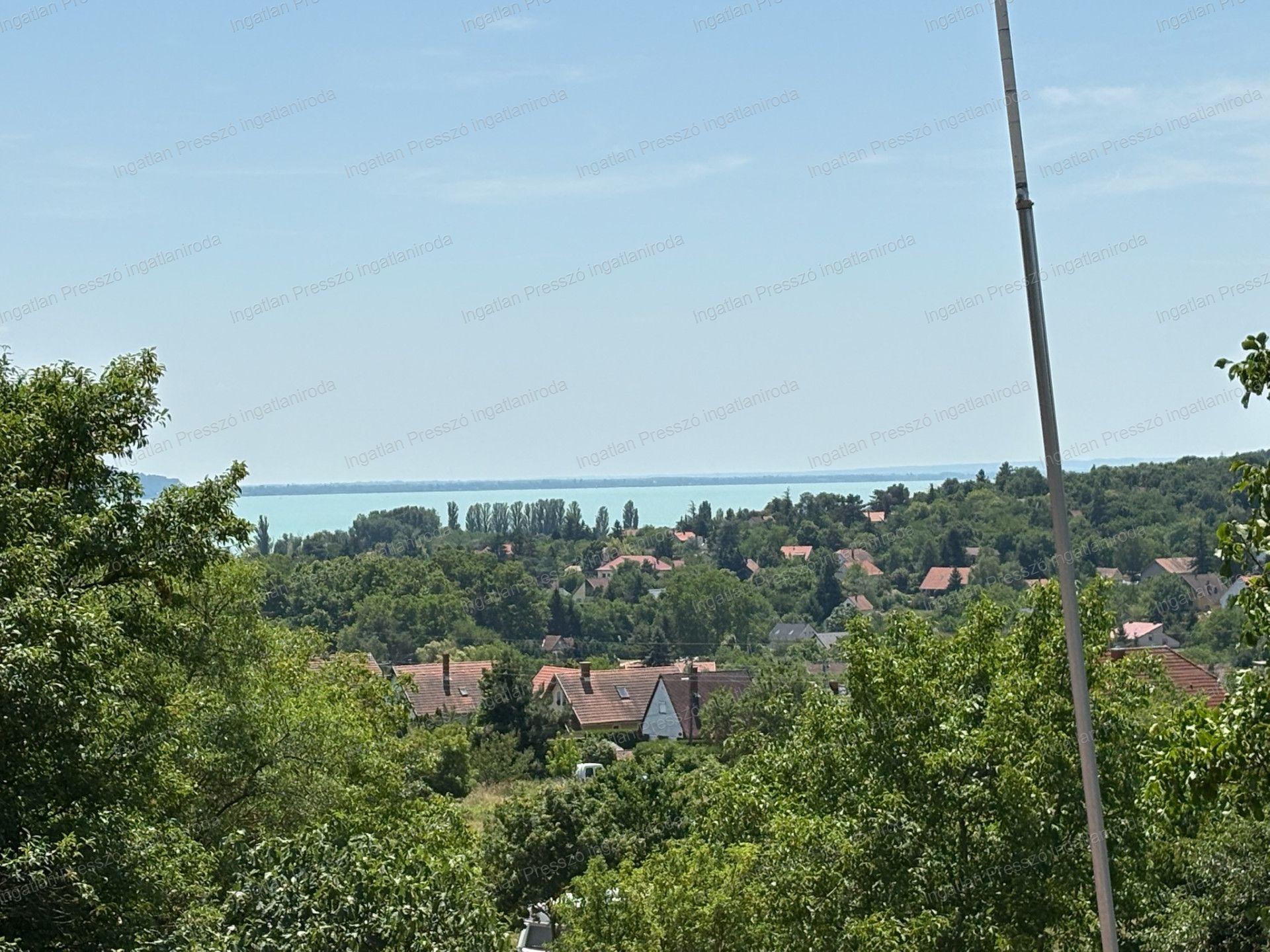 A fájl már létezik a célhelyen: import/kepek/vizjeles_5795064.jpg
Eladó Családi ház Ábrahámhegy  85 m<sup>2</sup> 220 millió Ft