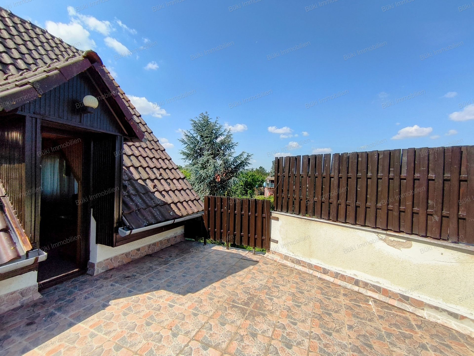 A fájl már létezik a célhelyen: import/kepek/vizjeles_5796060.jpg
For sale house Gyula  195 m<sup>2</sup> 73 millió Ft