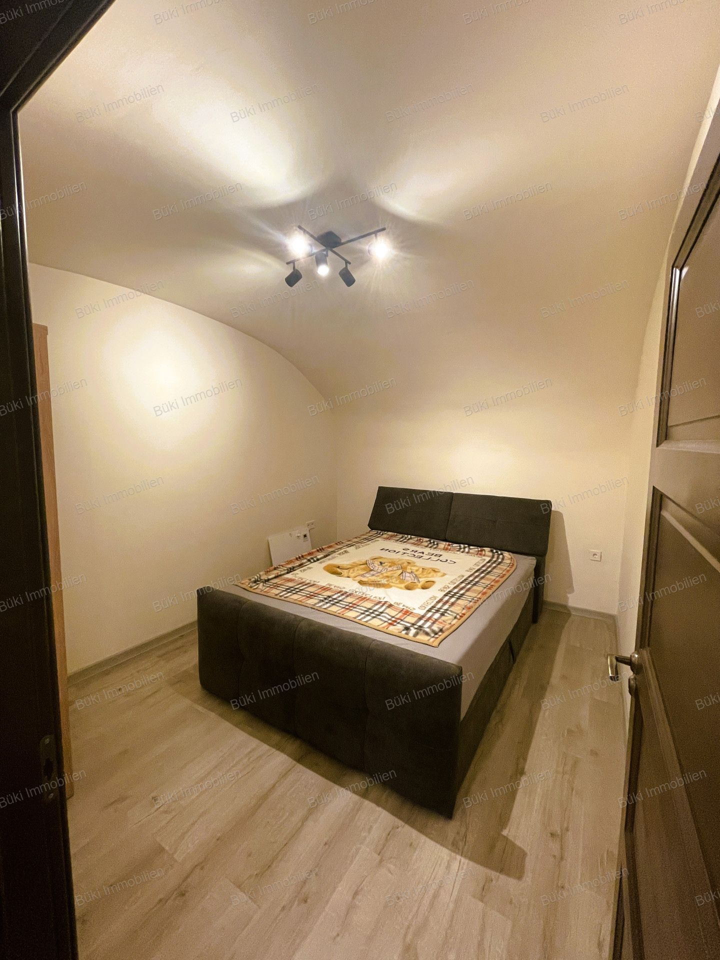 A fájl már létezik a célhelyen: import/kepek/vizjeles_5796184.jpg
For sale flat Budapest, VI. kerület  115 m<sup>2</sup> 92 millió Ft