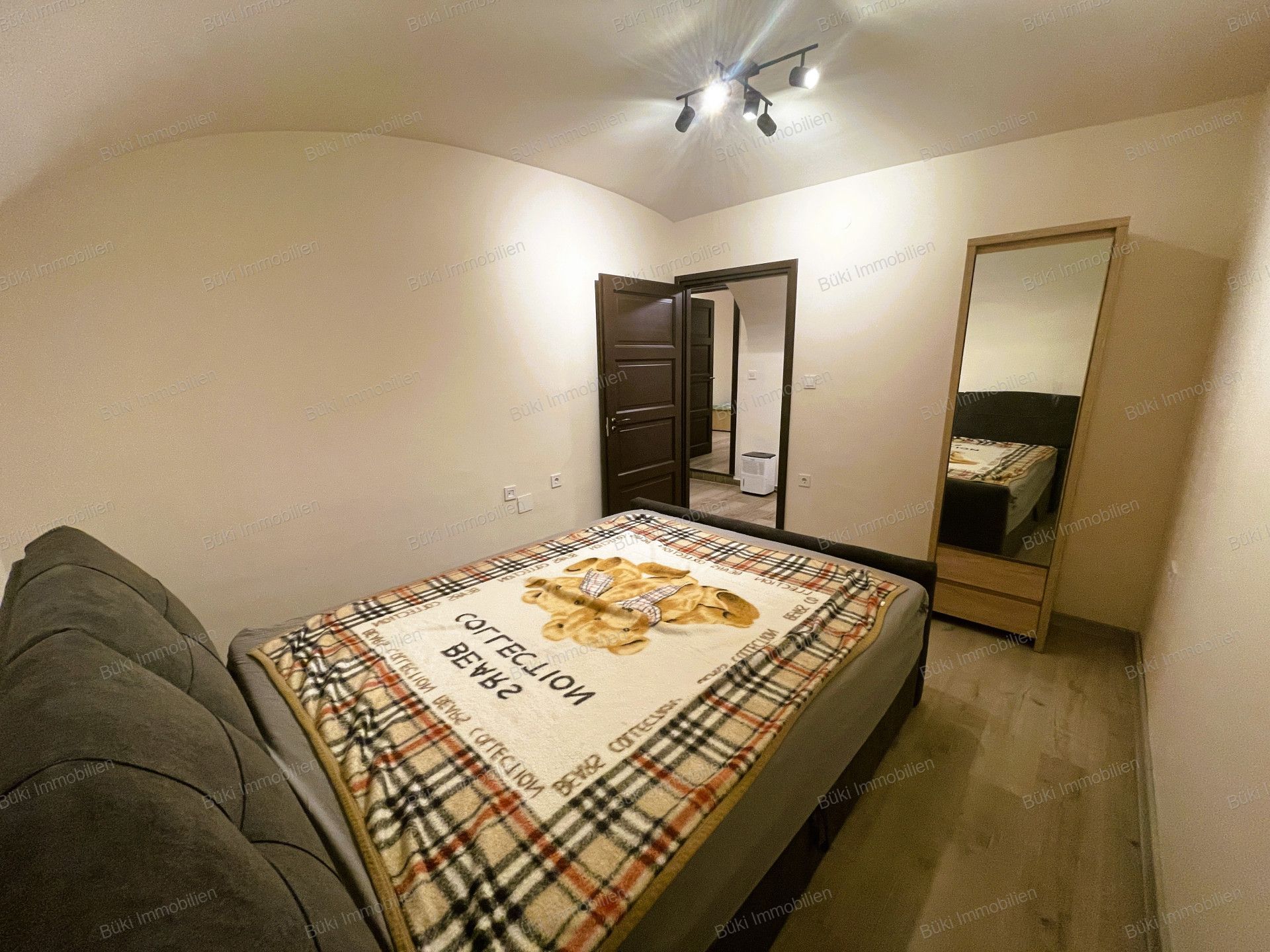 A fájl már létezik a célhelyen: import/kepek/vizjeles_5796185.jpg
For sale flat Budapest, VI. kerület  115 m<sup>2</sup> 92 millió Ft