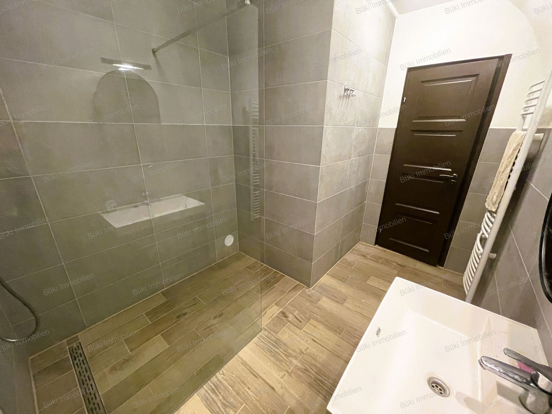 A fájl már létezik a célhelyen: import/kepek/vizjeles_5796196.jpg
For sale flat Budapest, VI. kerület  115 m<sup>2</sup> 92 millió Ft
