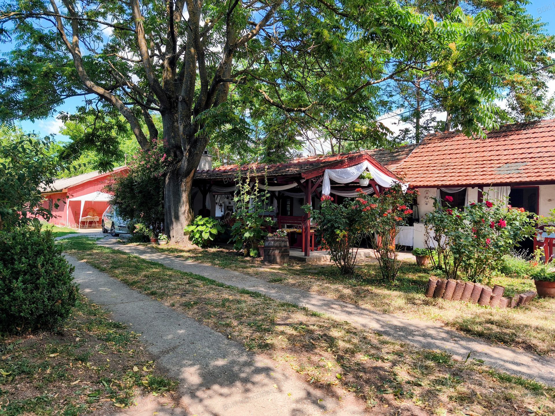 A fájl már létezik a célhelyen: import/kepek/vizjeles_5800262.jpg
For sale Hotel, guesthouse Füzesgyarmat  320 m<sup>2</sup> 42.5 millió Ft