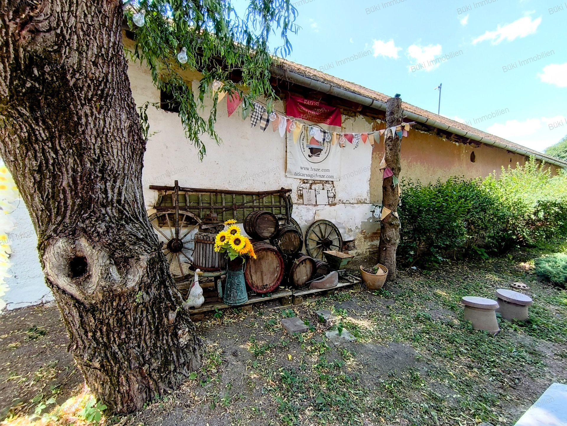 A fájl már létezik a célhelyen: import/kepek/vizjeles_5800275.jpg
For sale Hotel, guesthouse Füzesgyarmat  320 m<sup>2</sup> 42.5 millió Ft