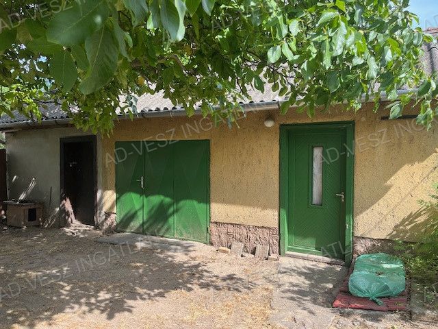 A fájl már létezik a célhelyen: import/kepek/vizjeles_5800741.jpg
Eladó Családi ház Dabas  64 m<sup>2</sup> 45.9 millió Ft