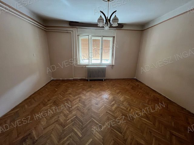 A fájl már létezik a célhelyen: import/kepek/vizjeles_5800748.jpg
Eladó Családi ház Dabas  64 m<sup>2</sup> 45.9 millió Ft