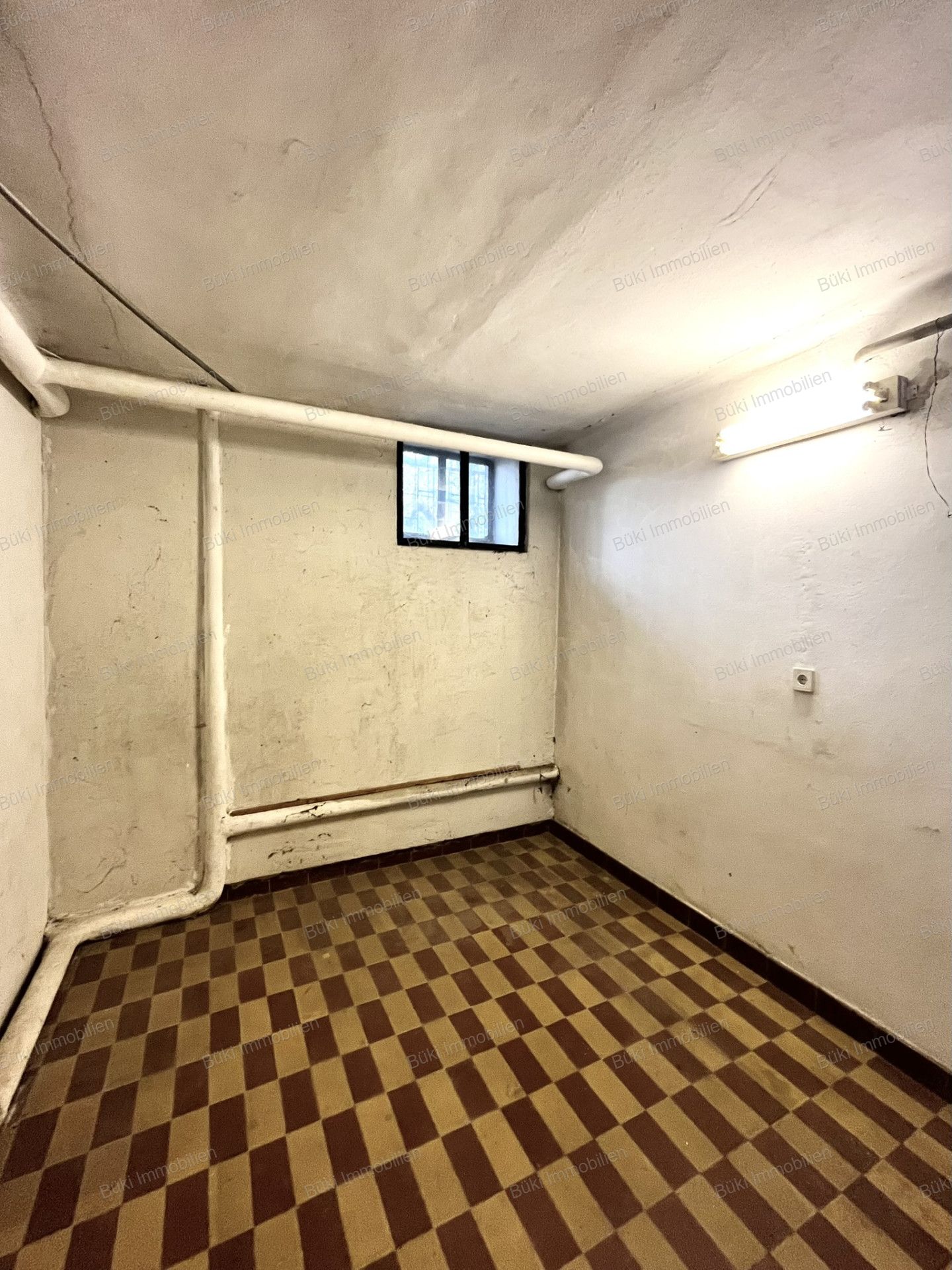 A fájl már létezik a célhelyen: import/kepek/vizjeles_5803592.jpg
For sale house Miskolc  160 m<sup>2</sup> 69.2 millió Ft