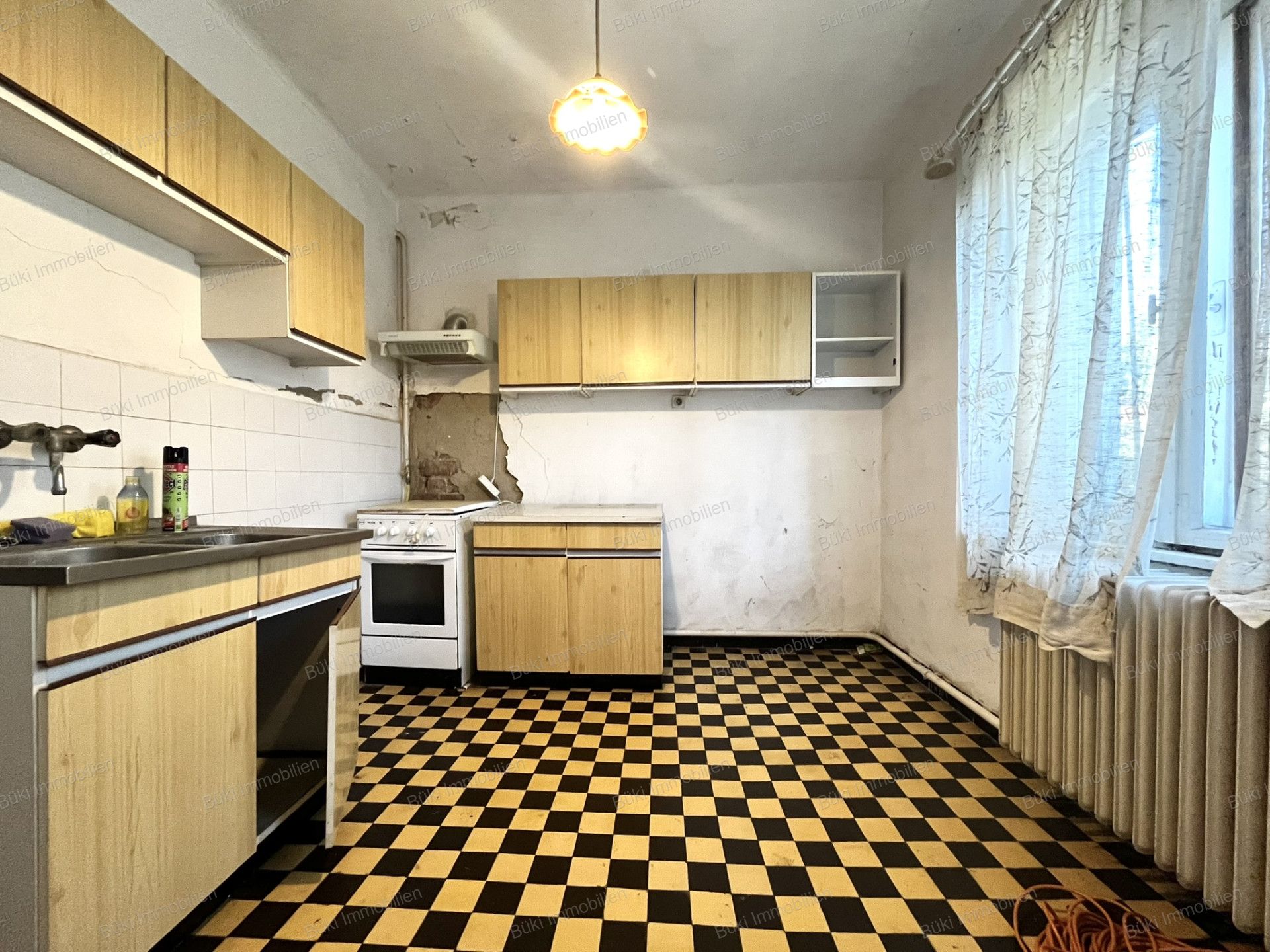 A fájl már létezik a célhelyen: import/kepek/vizjeles_5803598.jpg
For sale house Miskolc  160 m<sup>2</sup> 69.2 millió Ft