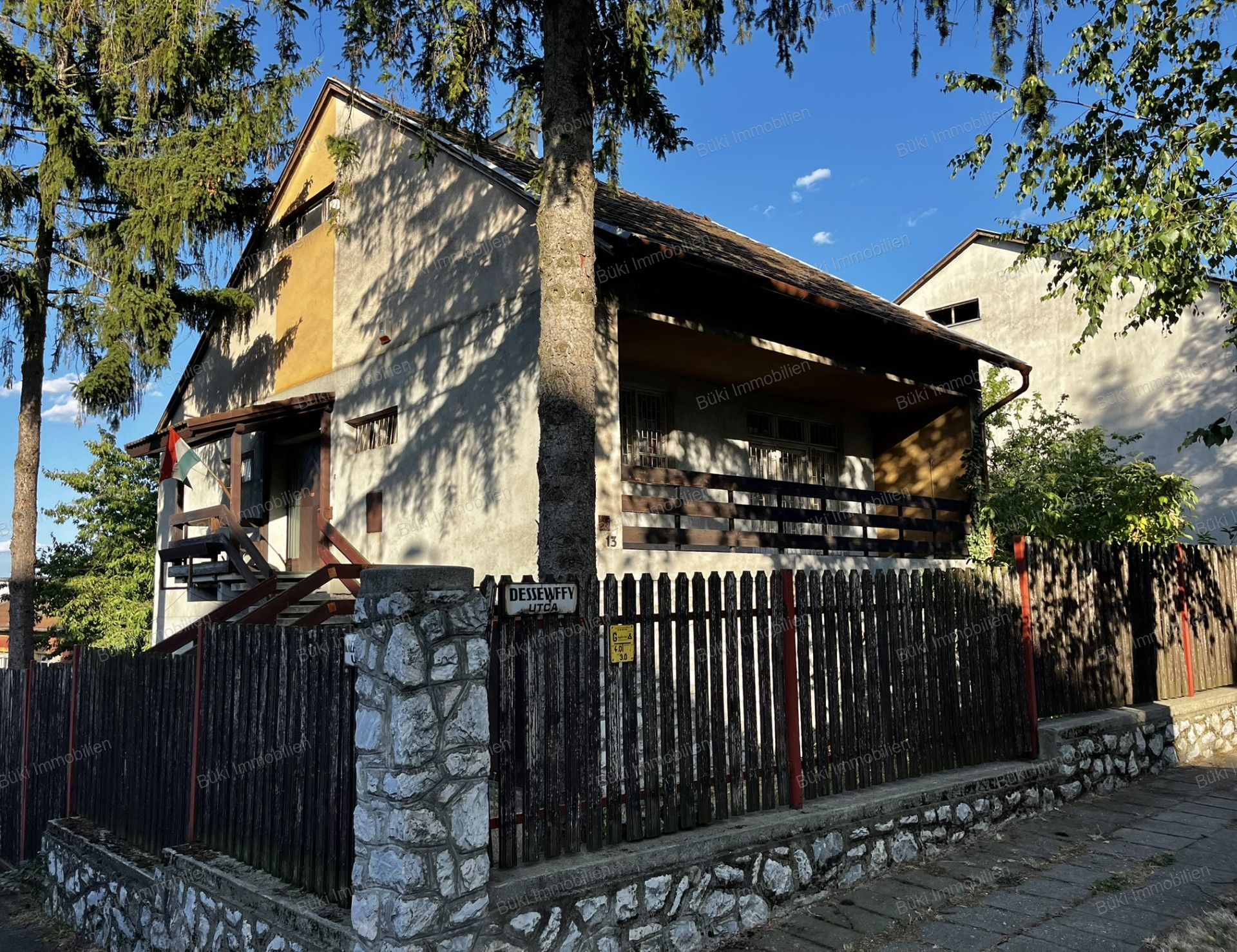 A fájl már létezik a célhelyen: import/kepek/vizjeles_5803606.jpg
For sale house Miskolc  160 m<sup>2</sup> 69.2 millió Ft